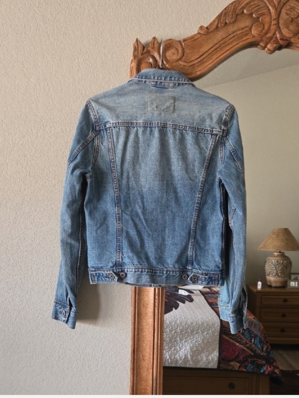 H&M Classic Blue Denim Jacket - Picture 5 of 9
